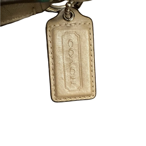 Low start Coach Soho Sateen Lynn Hand bag. - Picture 4 of 9